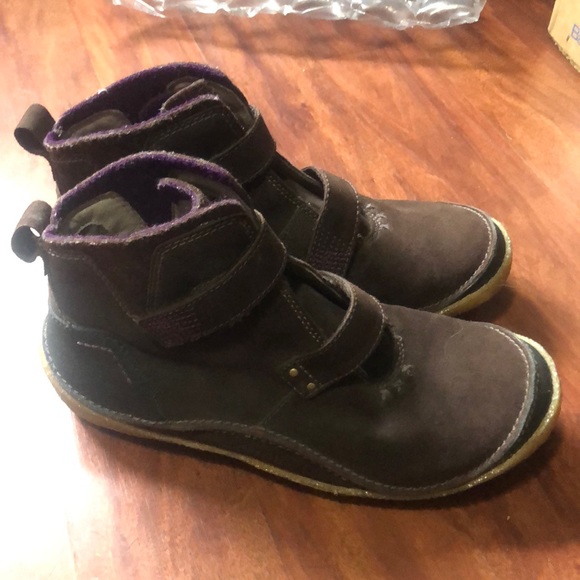 Merrell Shoes - Women’s Merrell Prague Dark Roast ankle boots  8.5